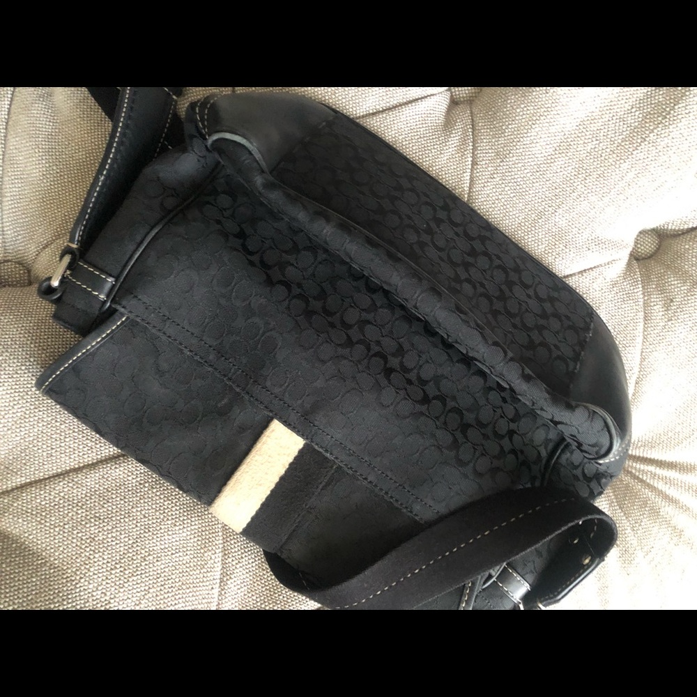 Coach Messenger Bag Authentic - Picture 5 of 9